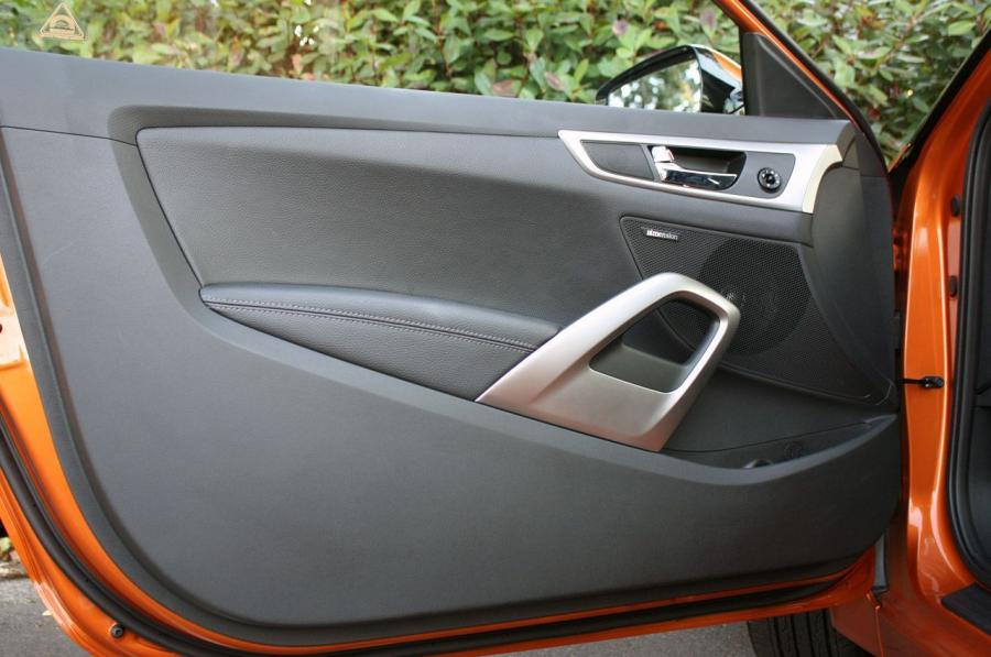  Hyundai Veloster 2011 года  (фото 73 из 184)